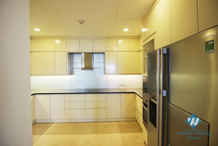 267 sqm 4 bedrooms 3 bathrooms fully furnished apartment for rent in Ciputra Hanoi